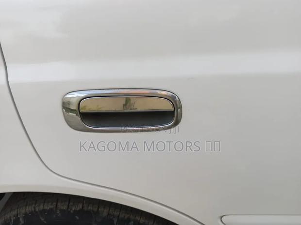 Toyota Carina 2000 White