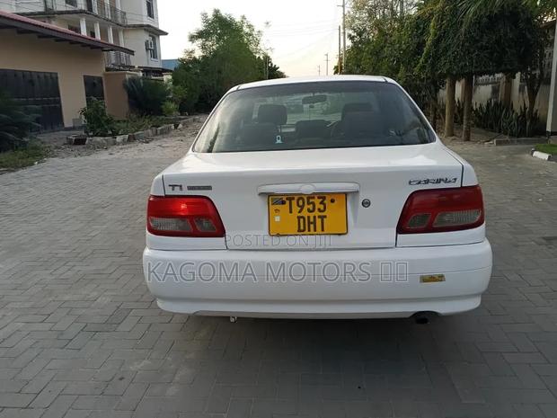 Toyota Carina 2000 White