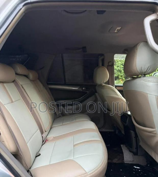 Toyota Hilux Surf 2005 Silver