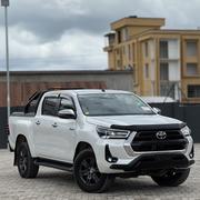 Toyota Hilux 2023 White for sale