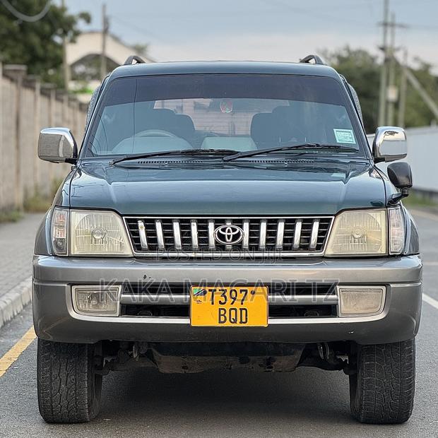 Toyota Land Cruiser Prado 2000 Green
