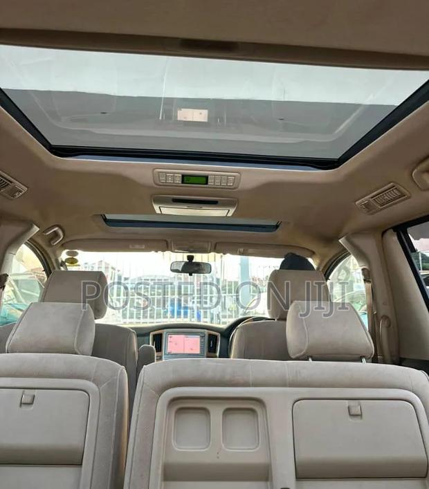 Toyota Alphard 2007 Gold