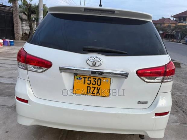 Toyota Wish 2011 White