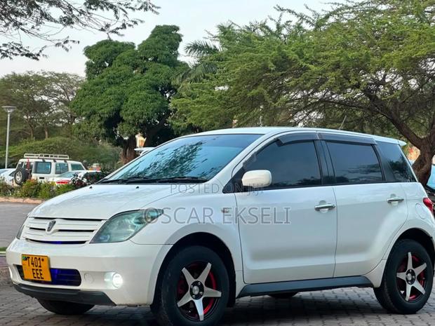 Toyota IST 2005 White