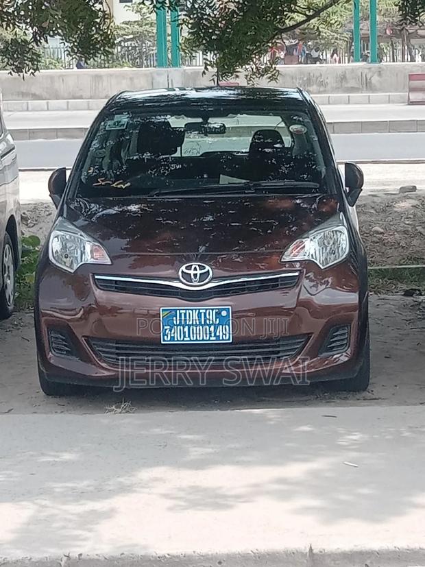 Toyota Ractis 2012 Brown