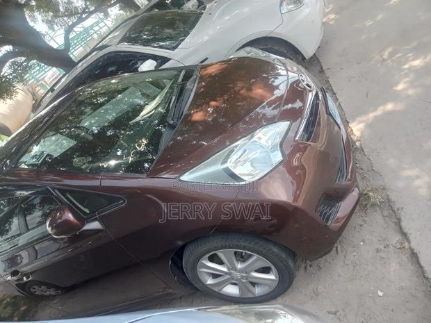 Toyota Ractis 2012 Brown