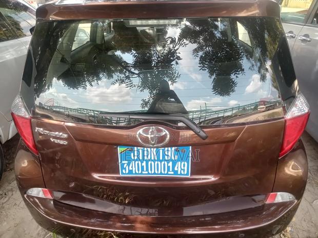 Toyota Ractis 2012 Brown