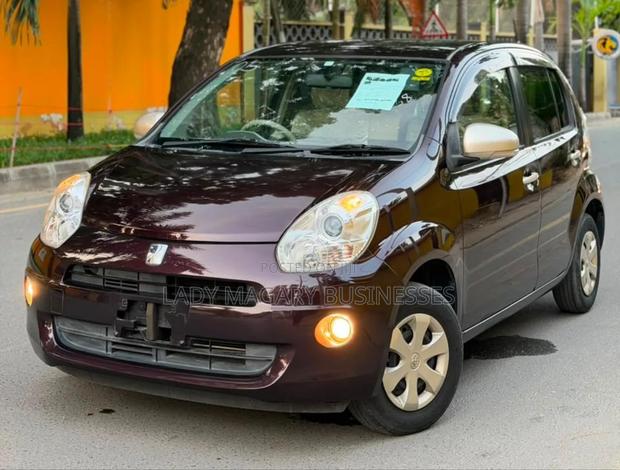 Toyota Passo 1.0 FWD 2011 Burgundy