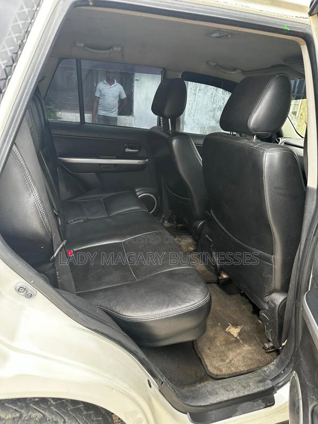 Suzuki Grand Vitara 2.0 2007 White