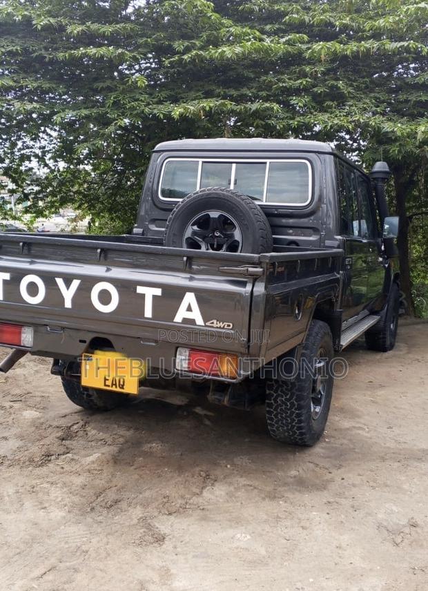 Toyota Land Cruiser 2022 Gray