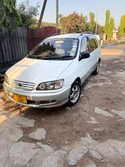 Toyota Ipsum 2003 White for sale