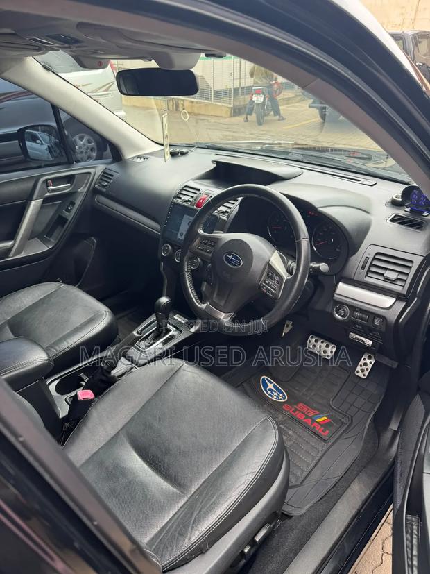 Subaru Forester 2015 Black