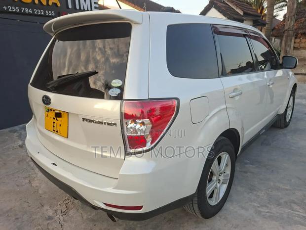 Subaru Forester 2009 White