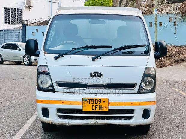 Kia Bongo 2012 White