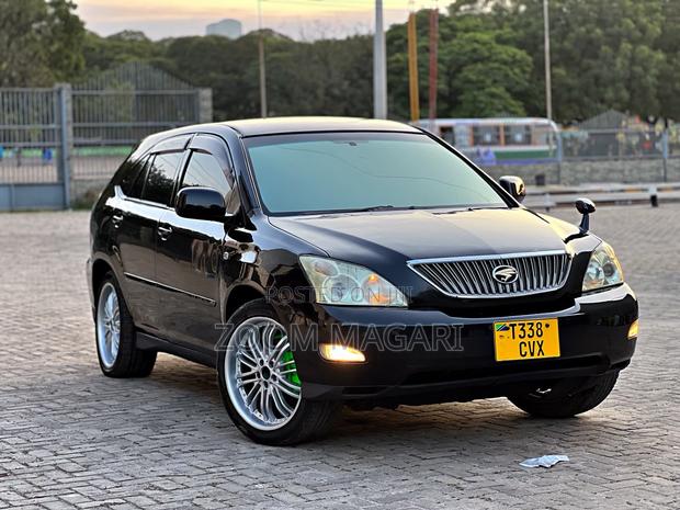 Toyota Harrier 2004 Black