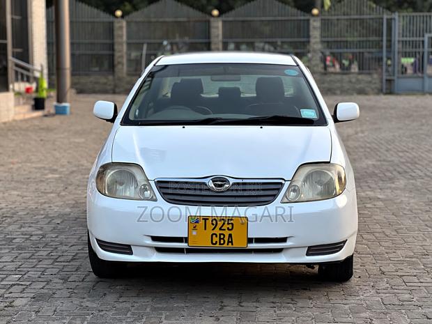 Toyota Corolla 2002 White