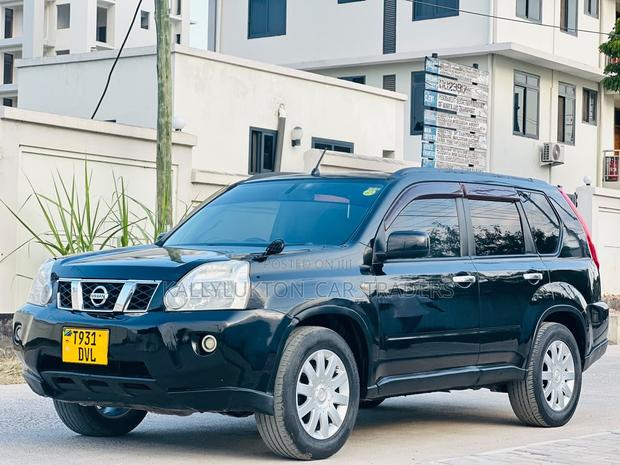 Nissan X-Trail 2010 Black