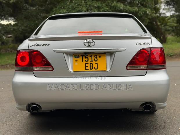 Toyota Crown 2006 Silver