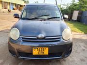 Toyota Sienta 2005 Gray for sale