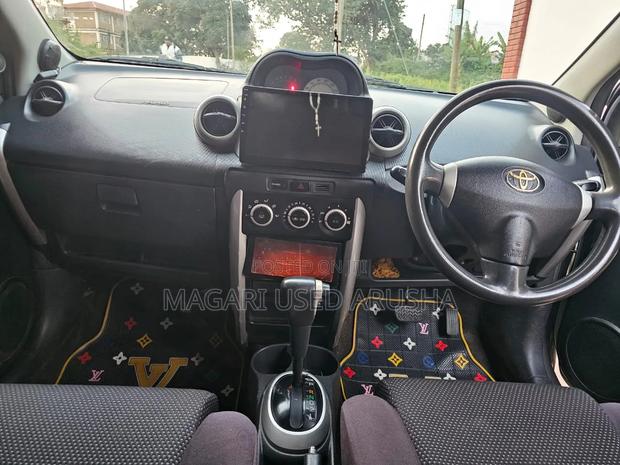 Toyota IST 2004 Silver