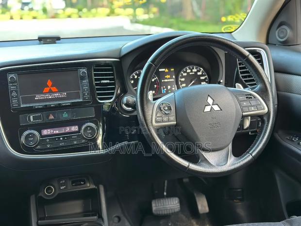 Mitsubishi Outlander 2013 Black