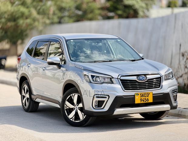 Subaru Forester Premium AWD 2020 Silver