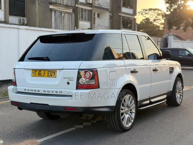 Land Rover Range Rover Sport 2011 White