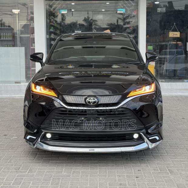 Toyota Harrier 2.0 2021 Black