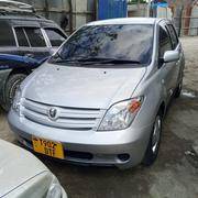 Toyota IST 2005 Silver for sale