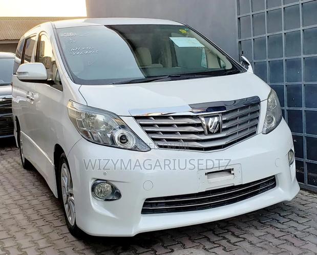 Toyota Alphard 2009 Ivory