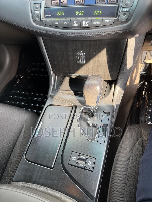 Toyota Crown 2008 White
