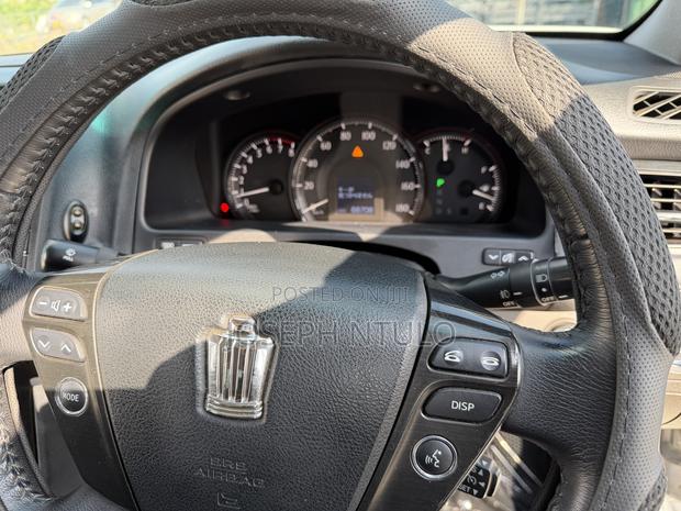 Toyota Crown 2008 White