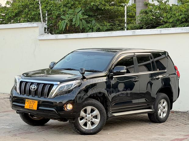 Toyota Land Cruiser Prado 2014 Black