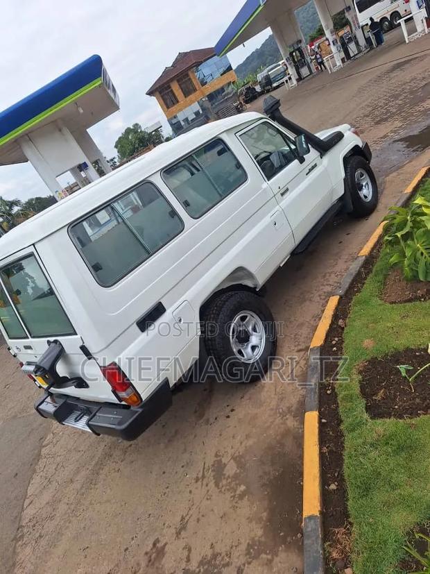 Toyota Land Cruiser 2008 Off white