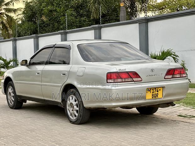 Toyota Cresta 2001 Silver