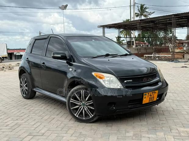 Toyota IST 2006 Matt Black