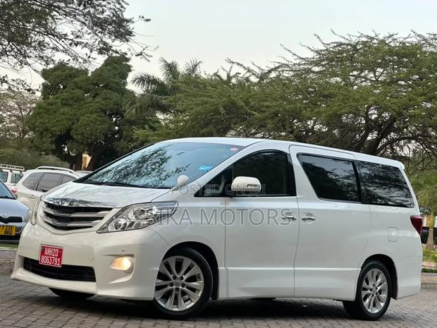 Toyota Alphard 2009 White