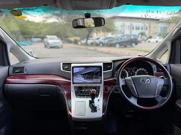Toyota Alphard 2009 White
