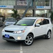 Mitsubishi Outlander 2010 White for sale