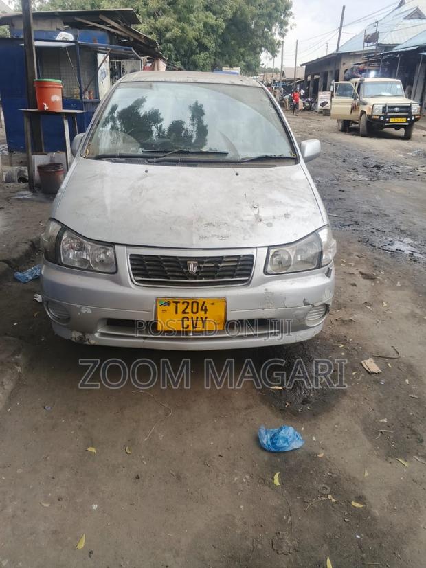 Nissan Liberty 2003 Silver
