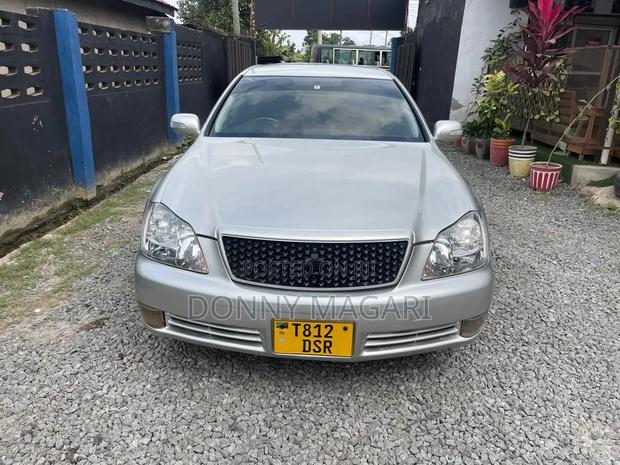 Toyota Crown 2007 Silver