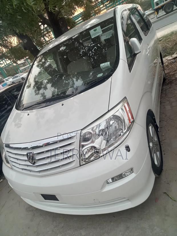 Toyota Alphard 2004 White