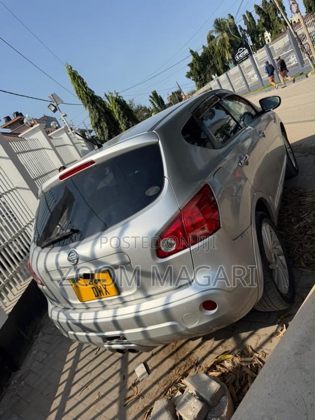Nissan Dualis 2011 Silver