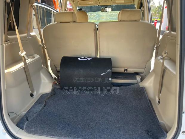 Toyota Sienta 2004 White