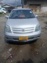 Toyota IST 2004 Silver for sale