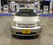 Toyota Raum 2005 Gold for sale