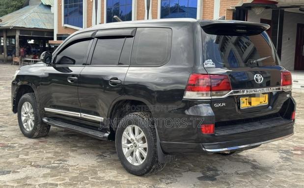 Toyota Land Cruiser 2011 Black