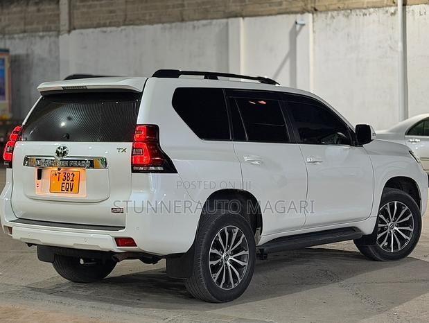 Toyota Land Cruiser Prado 2020 Pearl