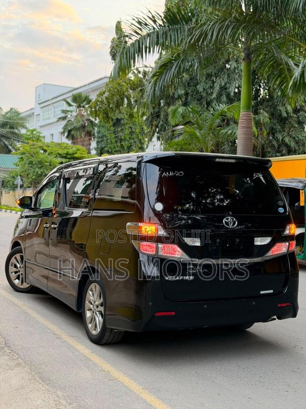 Toyota Alphard 2011 Black