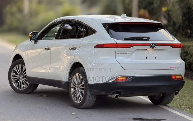 Toyota Harrier 2021 White